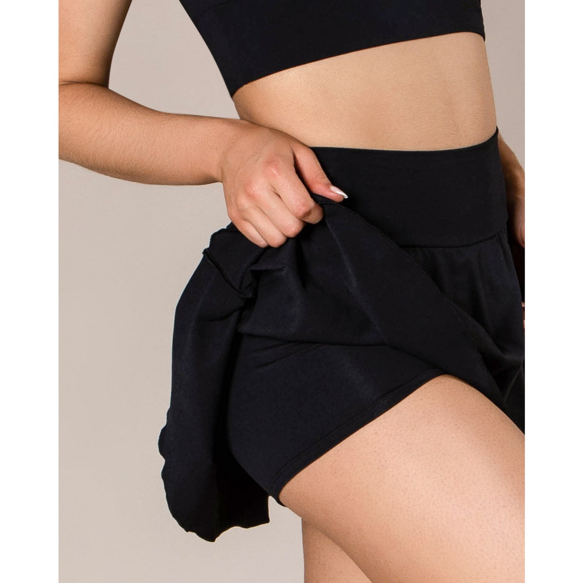 AS08 Dylan Skort ADULT