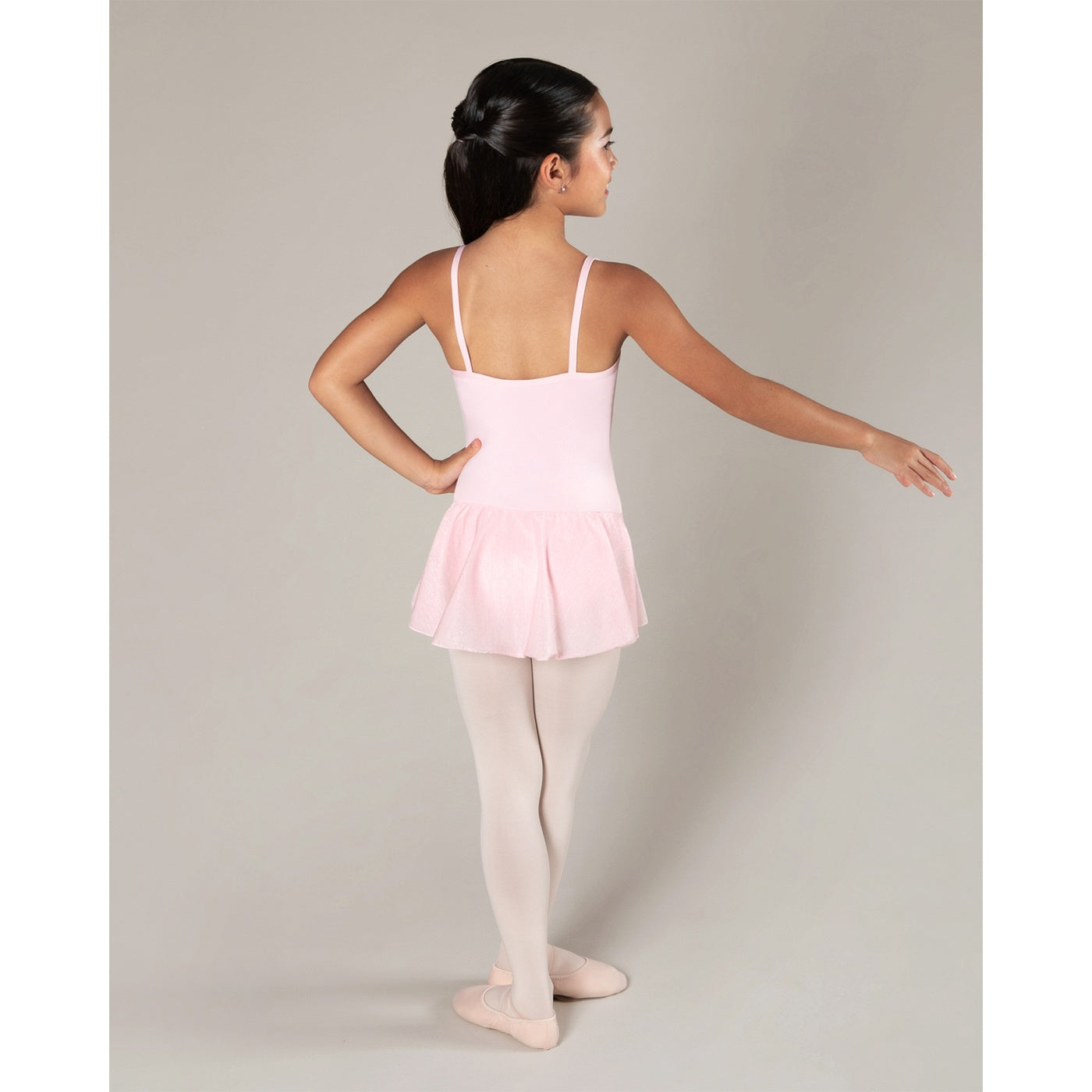 ICL57 Grace Leo w/Skirt