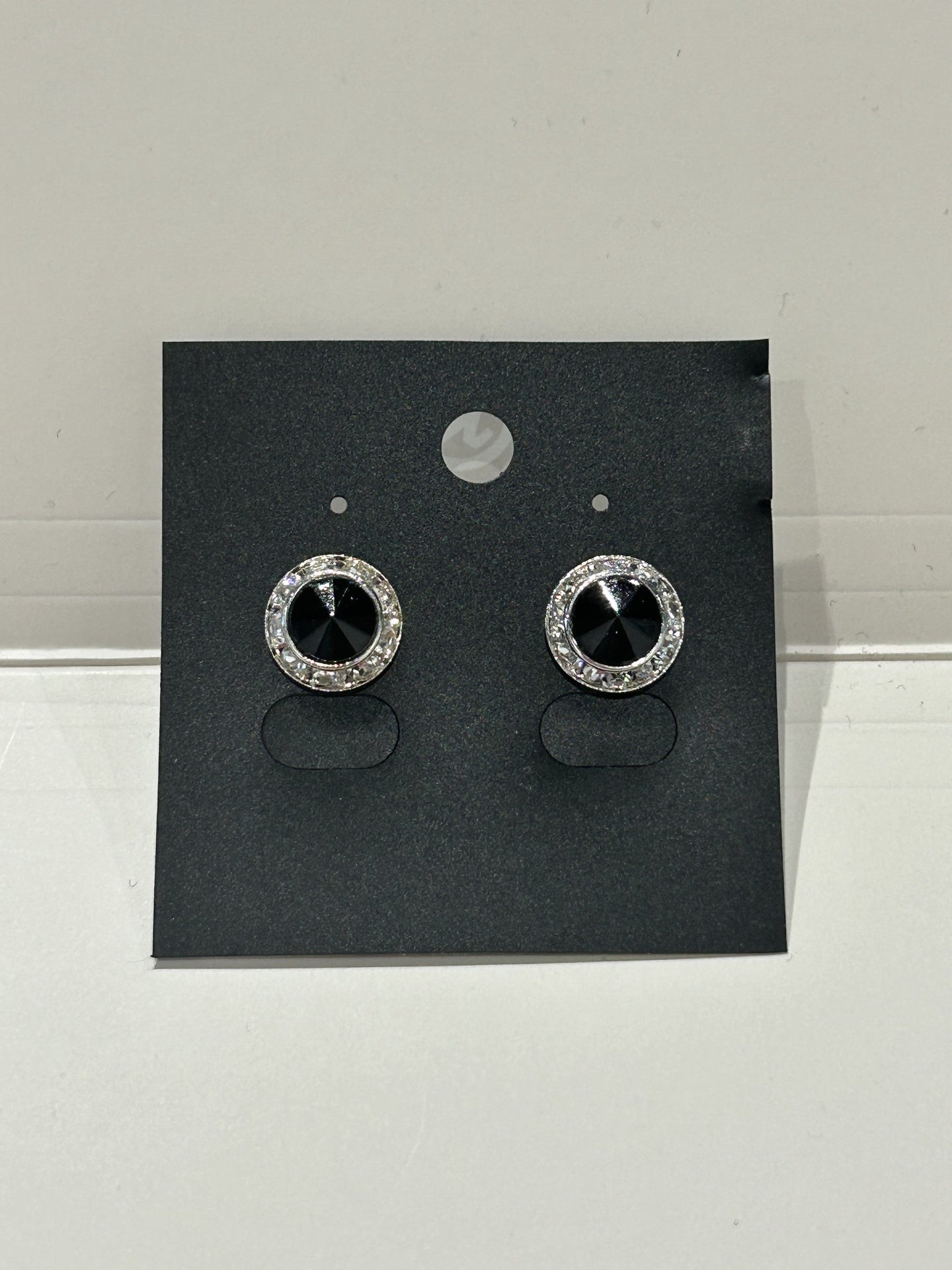 R8 Earrings